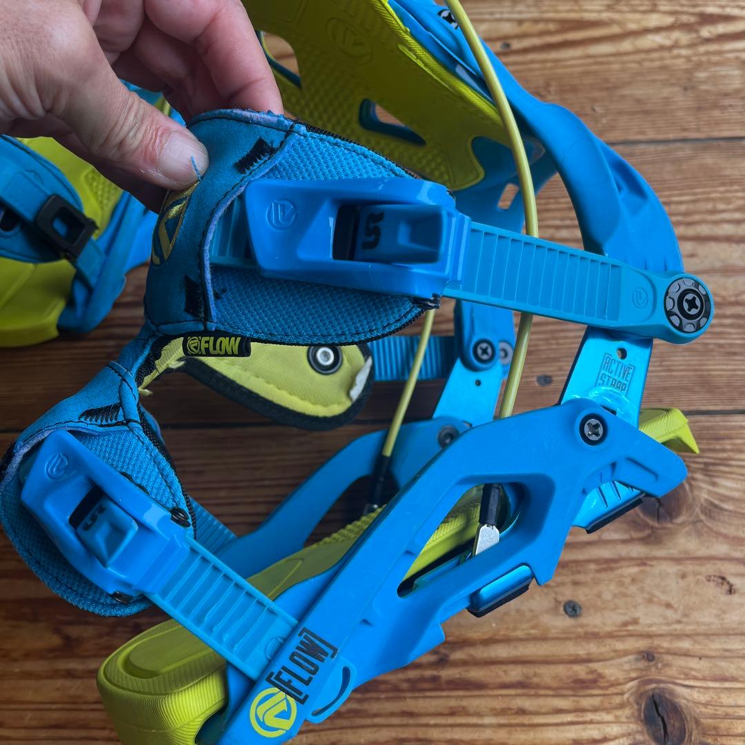 FLOW FUSE HYBRID スノーボード ビンディング　ブルー　イエロー