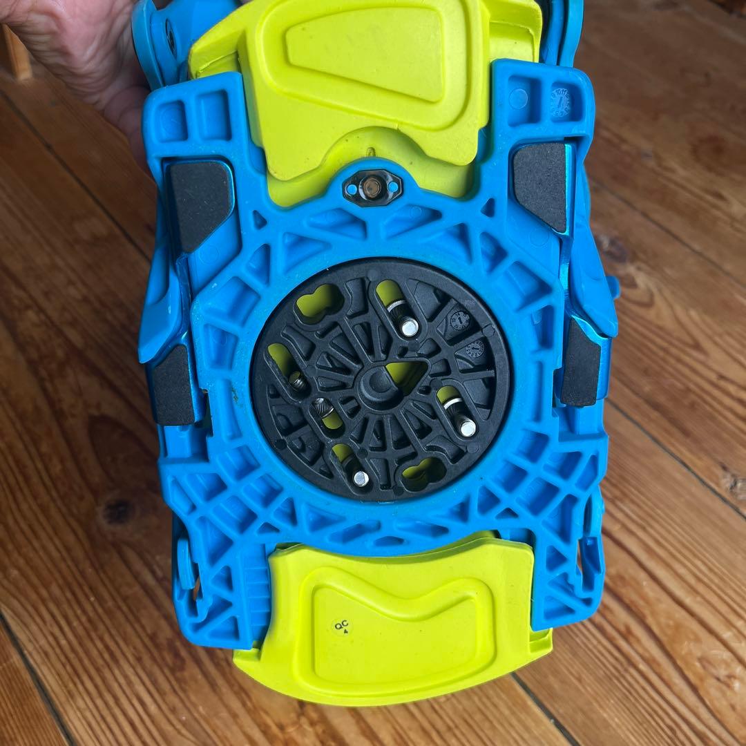 FLOW FUSE HYBRID スノーボード ビンディング　ブルー　イエロー