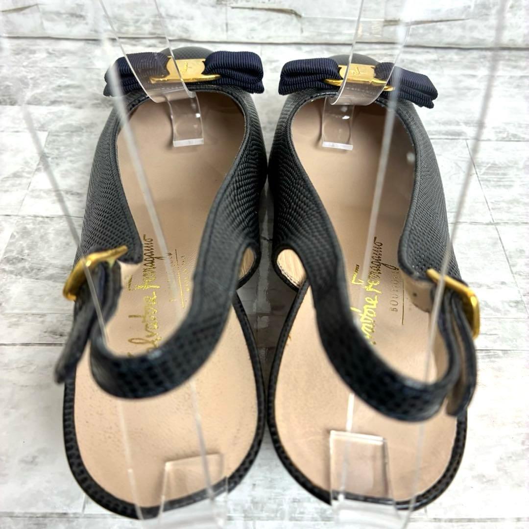 サルヴァトーレフェラガモ パンプス ヴァラ 金具 ブラック 約24~24.5cm