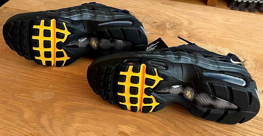 【新品 未使用】ナイキ エア マックス 95 ビッグバブル SE