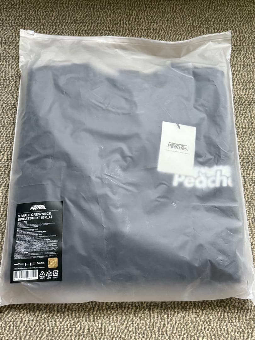 LE SSERAFIM × Peaches ブラック　スウェットシャツ Lサイズ