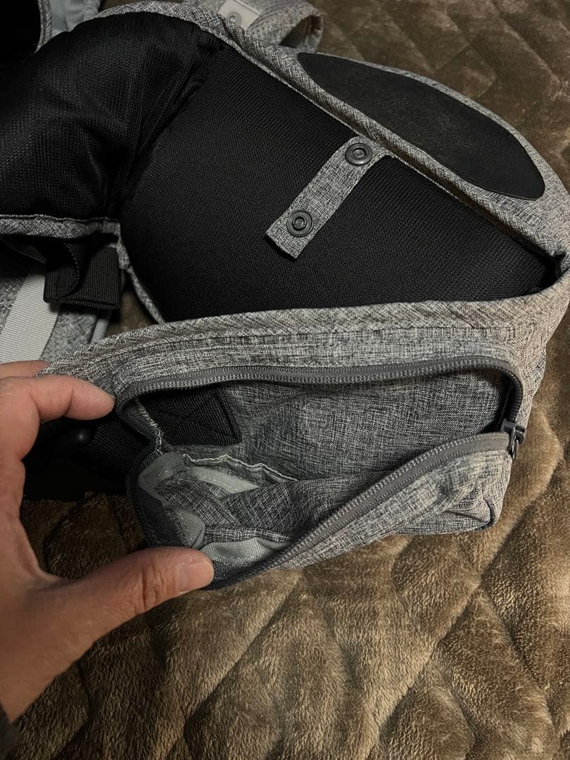 試着のみ！ナップナップ Tran ダブルショルダー ヒップシート 抱っこ紐 兼用