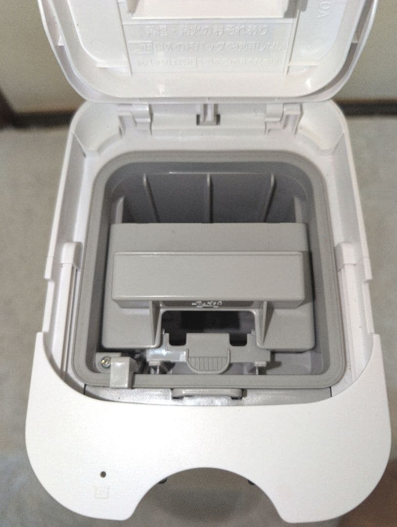 パナソニック MC-NS10K 2023年 掃除機 コードレス　純正紙パック付き