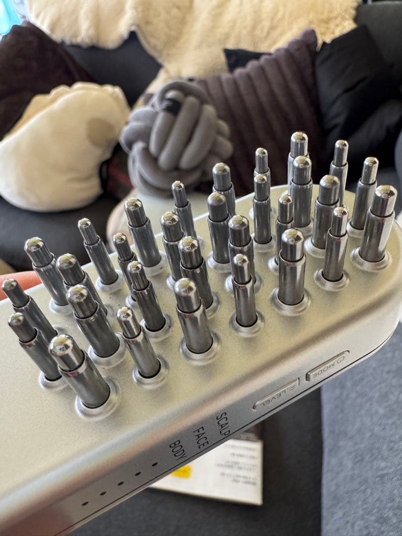 はるきち様売約品♪ SALONIA EMS LIFT BRUSH