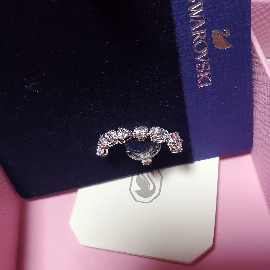 新品♥️スワロフスキー　イヤーカフ　ピアス片耳　最終価格です