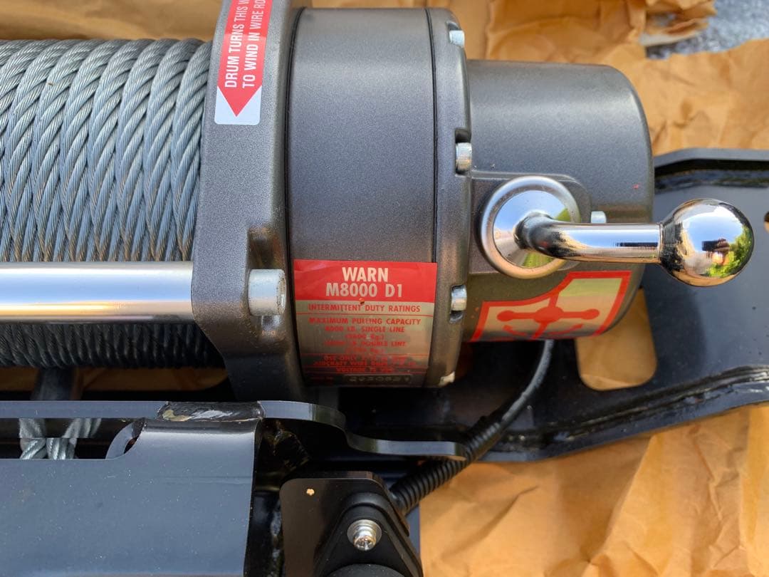 新品未使用WARN ウォーンM8000 ウィンチ 12V Y60マウント付き