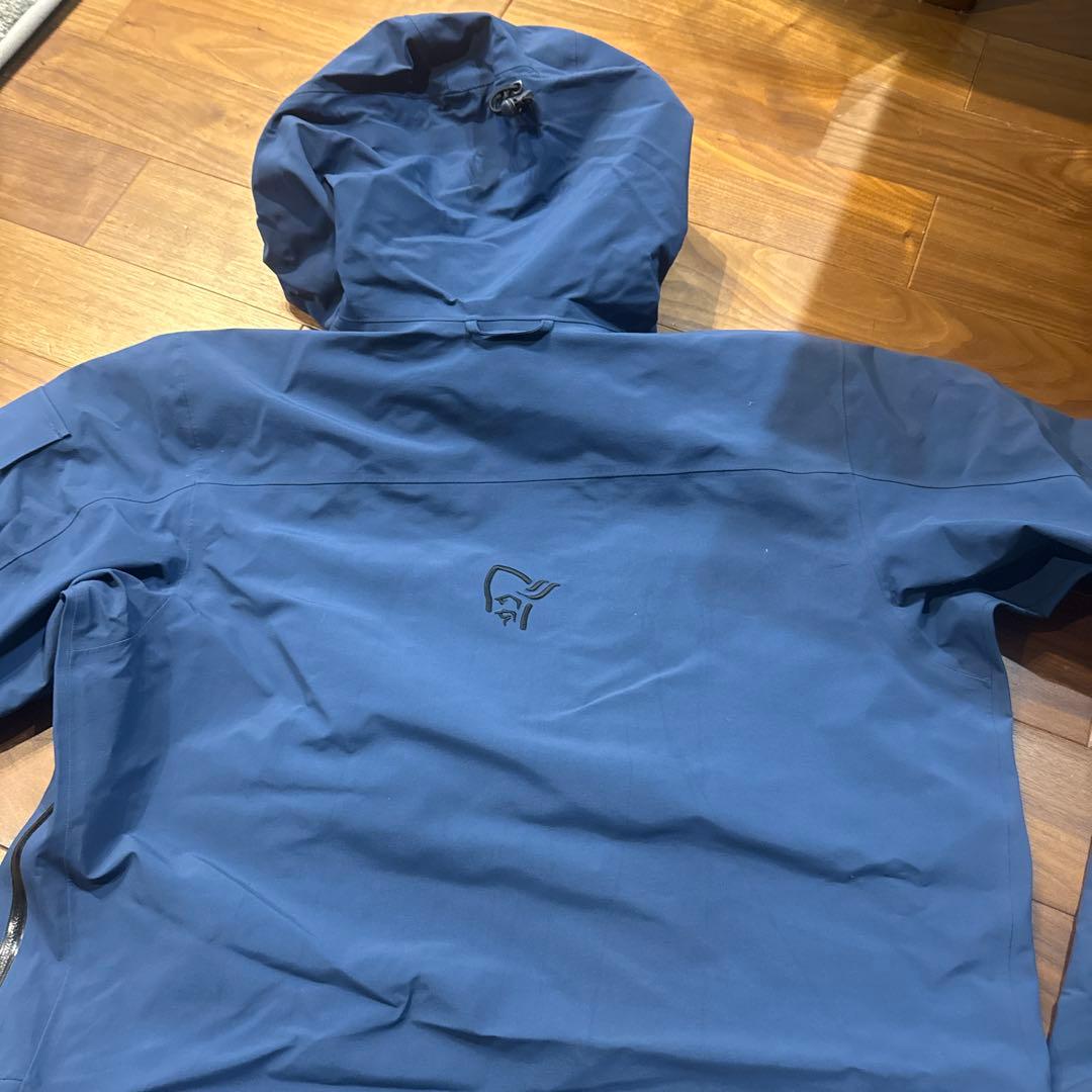 ノローナ　タモック　スノーボードウェア上 ゴアテックス