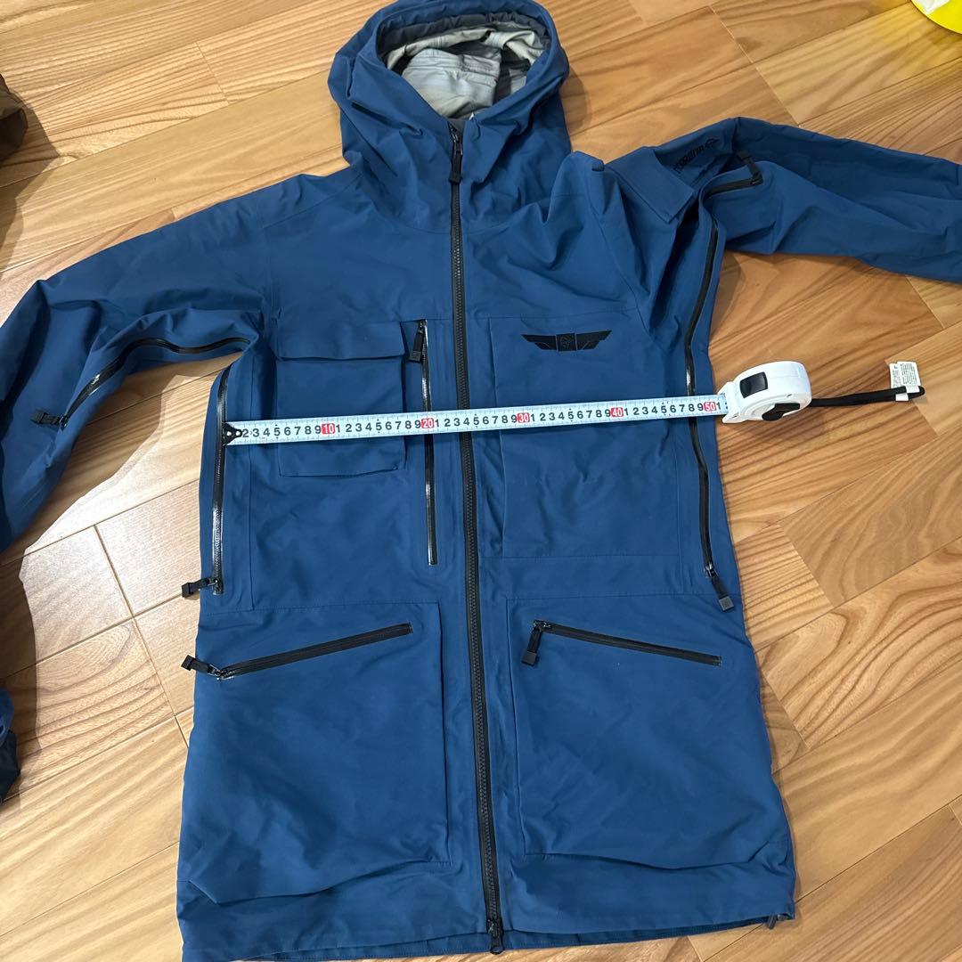 ノローナ　タモック　スノーボードウェア上 ゴアテックス