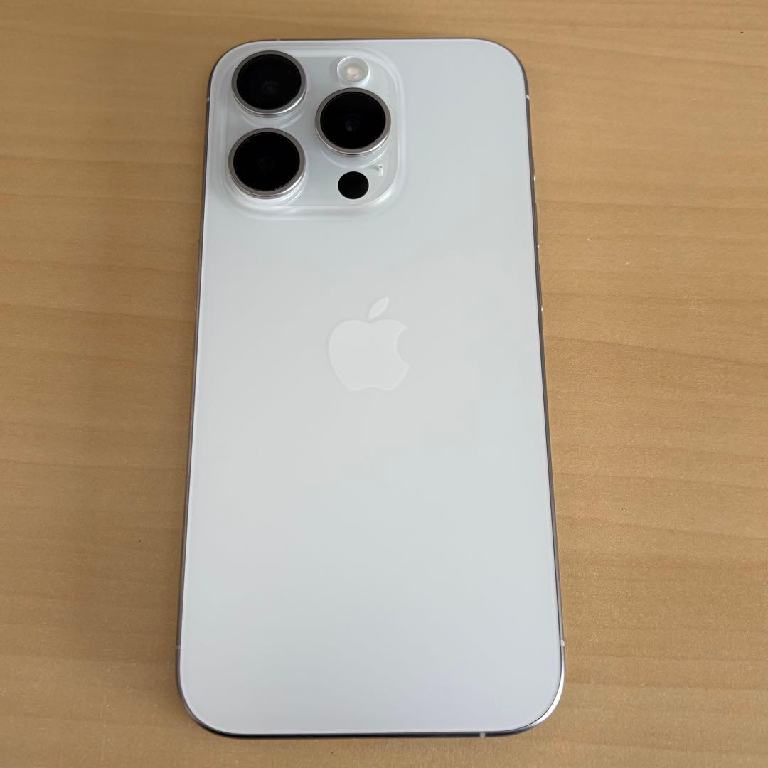 iPhone15Pro 512GB ホワイトチタニウム SIMフリー ケース付