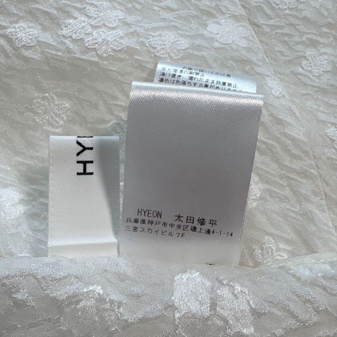 10ki_4145　hyeon ヘヨン　シアージャガードブラウス　ホワイト