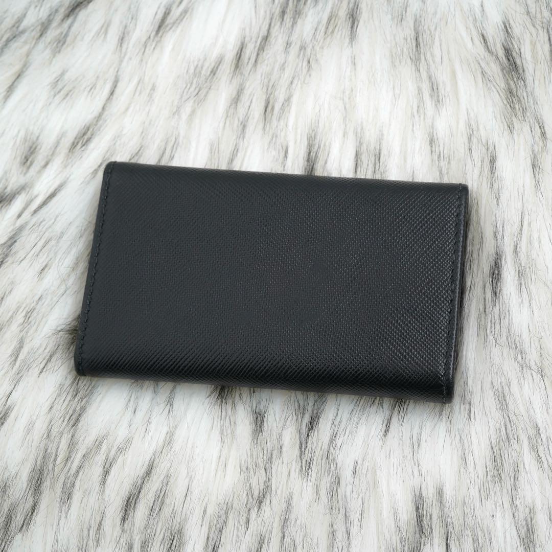 極美品　PRADA プラダ　キーケース　サフィアーノレザー　ロゴグラム　ブラック