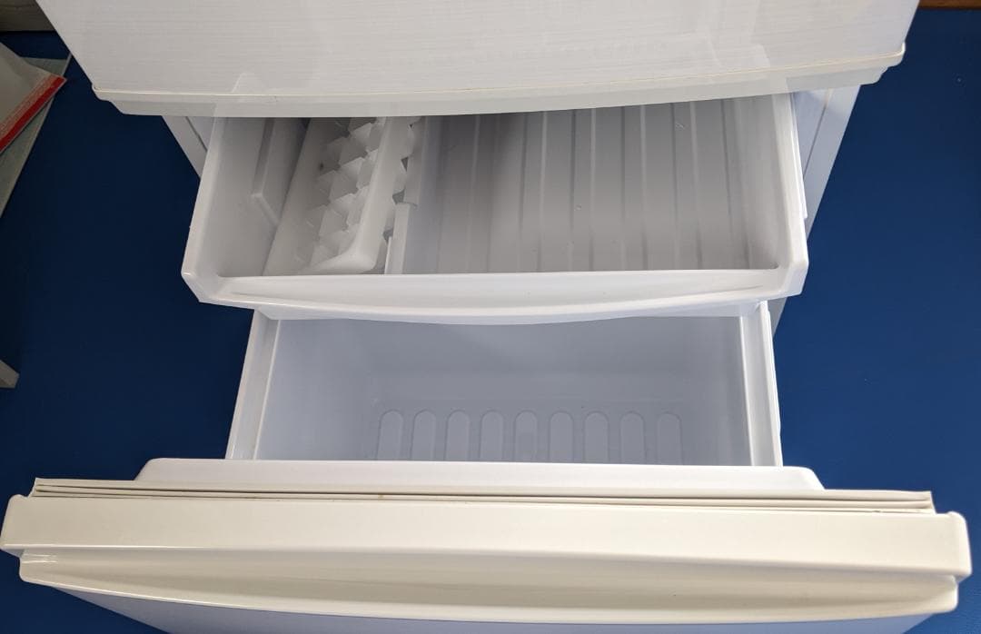 冷蔵庫 A-12 ホワイト シャープ137L