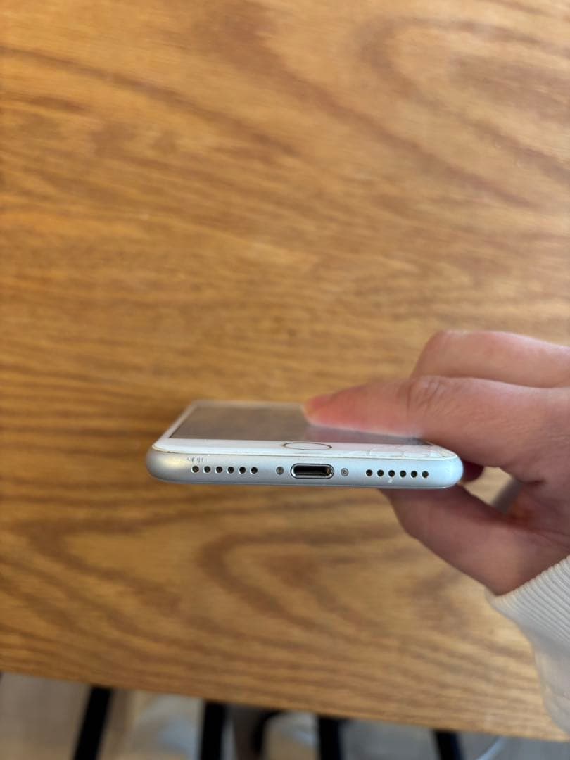 iPhone8 256GB 画面割れ有り