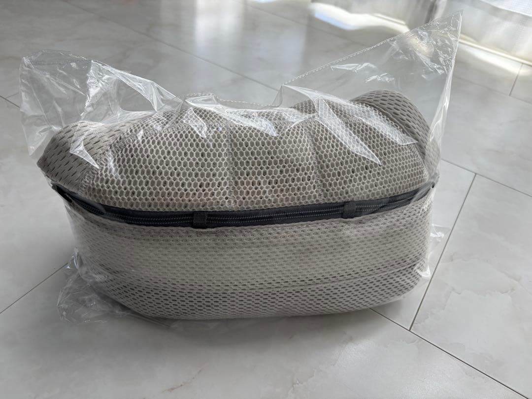 BabyBjorn HARMONY ベビービョルン　ハーモニー　クリーム