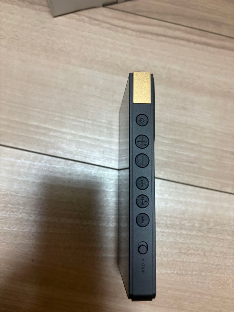 ソニーウォークマンNW-ZX707 SONYヘッドフォンお付けします