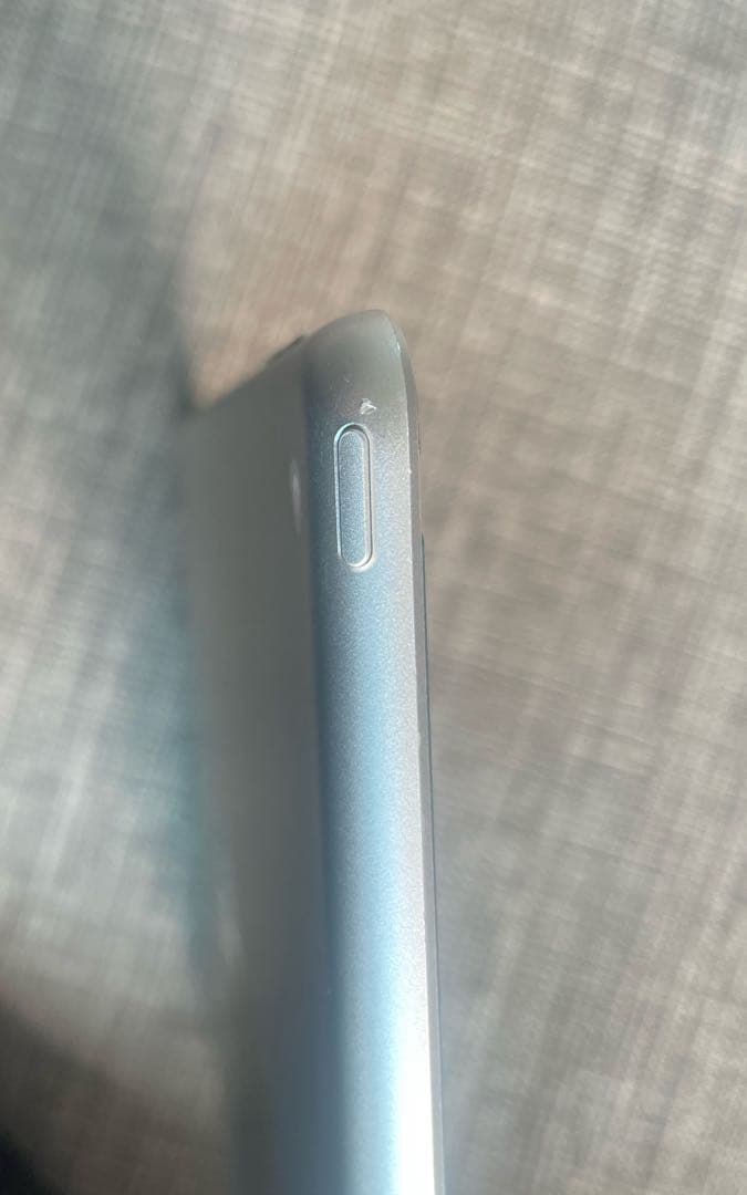 iPad 第9世代 本体　64GB wifiモデル シルバー