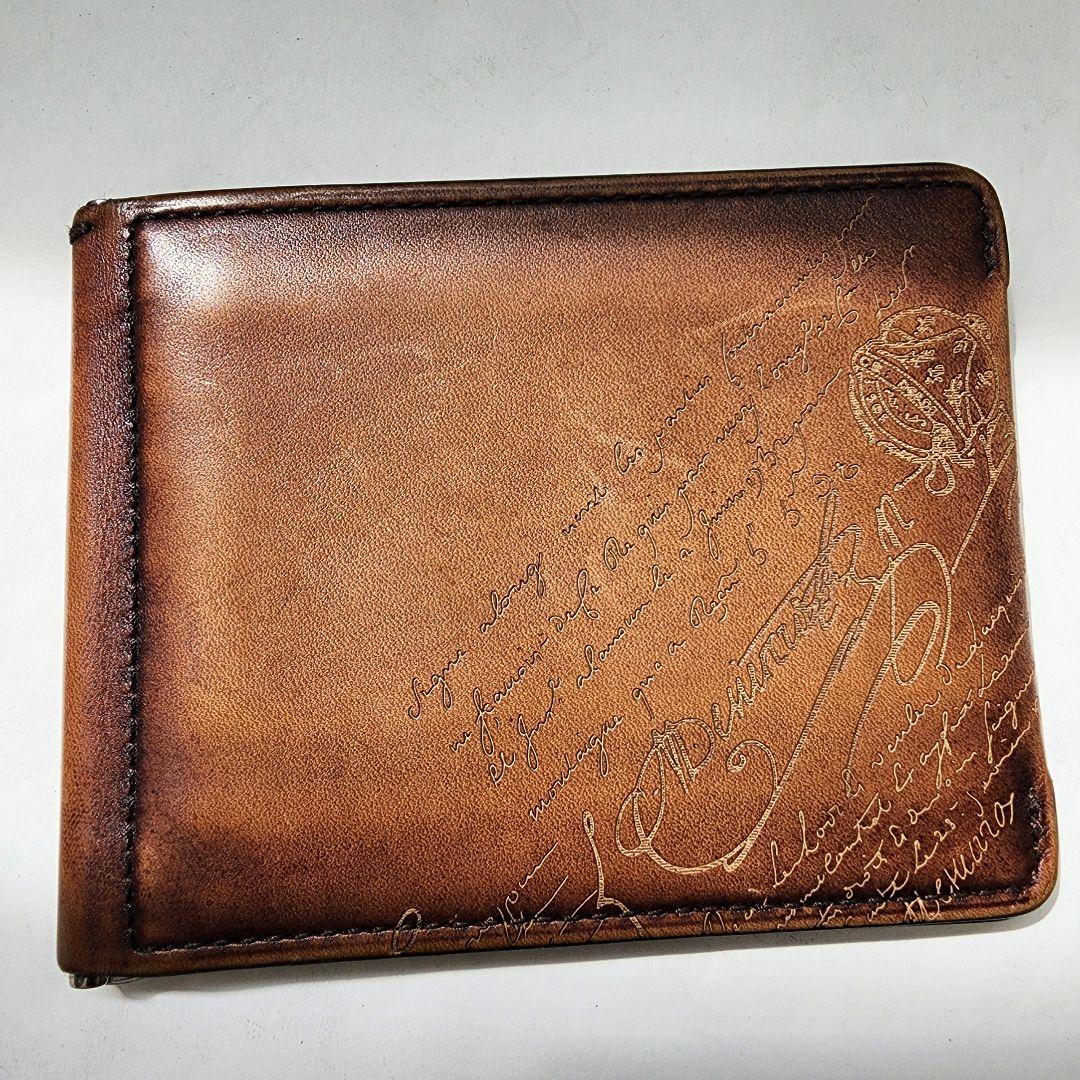 【良品】ベルルッティ カリグラフィ マネークリップ 折り財布 ブラウン系 レザー