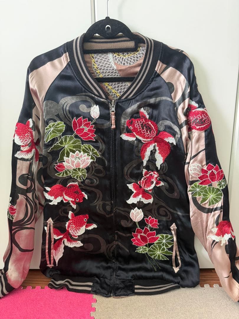 【雅結】 和柄リバーシブル　スカジャン 金魚と蓮の花&龍虎　刺繍　スーベニア