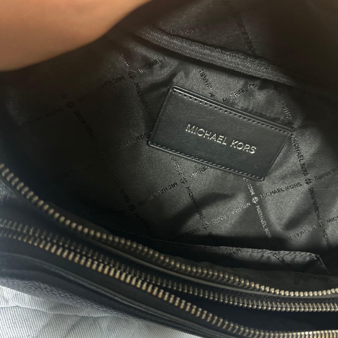 MICHAEL KORS ブラック ショルダーバッグ