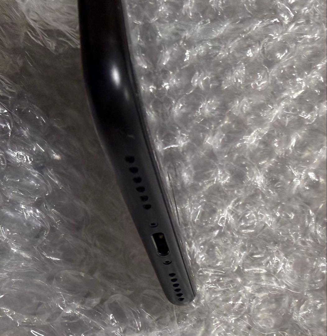 Apple iPhone SE　第2世代　64GB スマホ　se