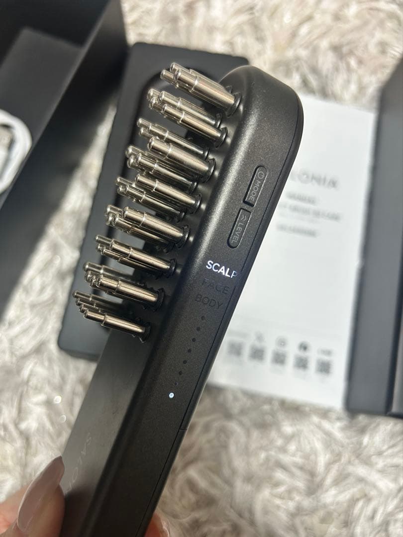 【SALONIA/サロニア】EMSリフトブラシ3Dケア