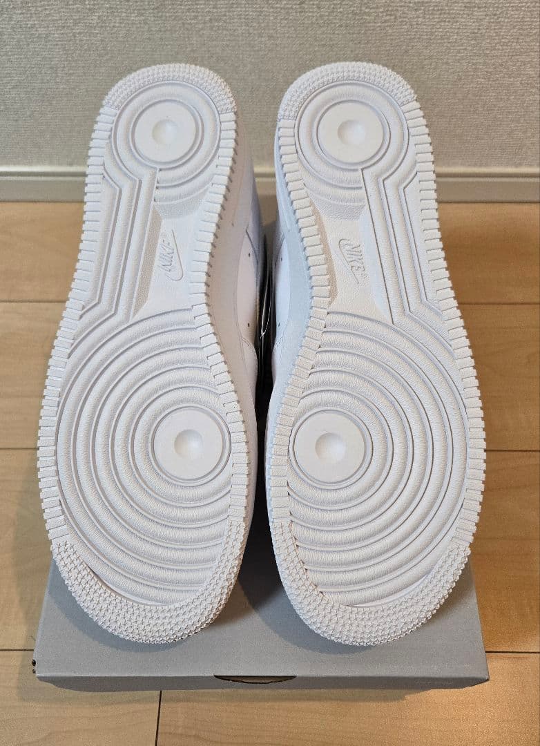 NIKE ナイキ エア フォース 1 ’07 メンズシューズ 27.5 cm