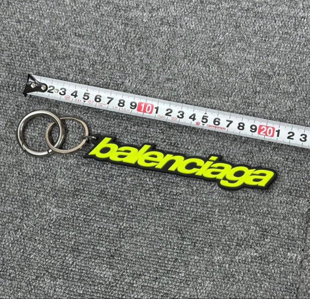 balenciaga ネオンイエロー キーホルダー