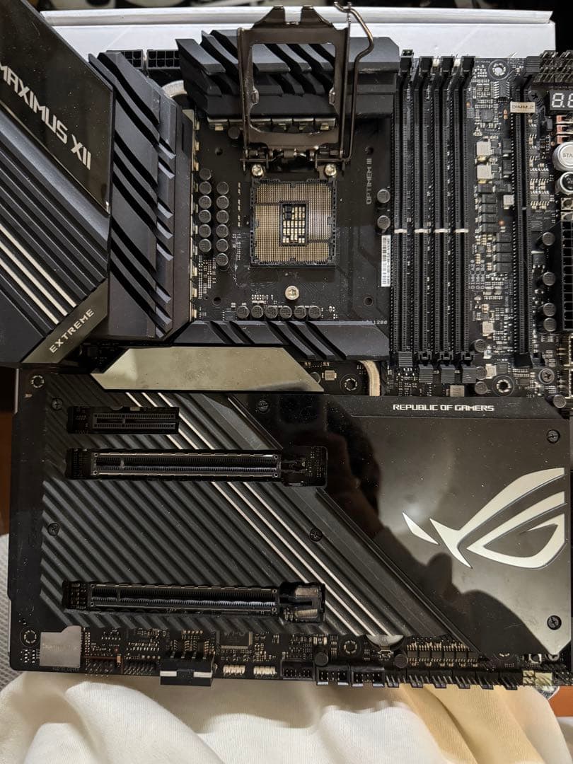 ROG MAXIMUS XII EXTREME マザーボード