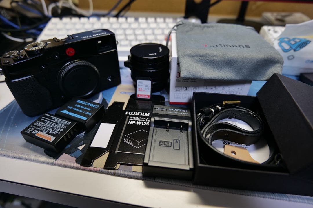 【最安値】Fujifilm X-pro1 (レンズ付・付属品多い)7月末まで