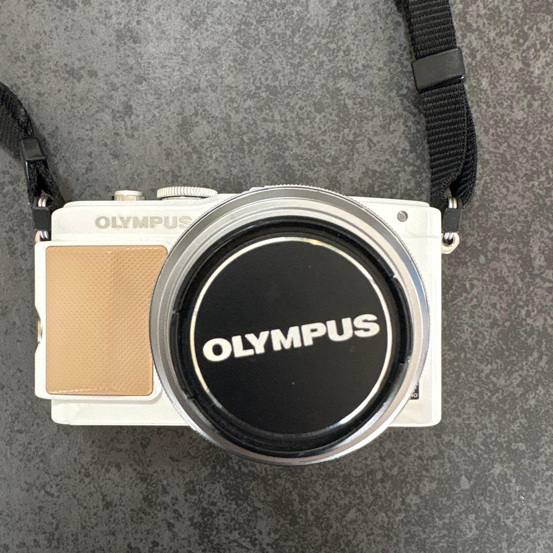 オリンパス　ミラーレス　一眼　キット