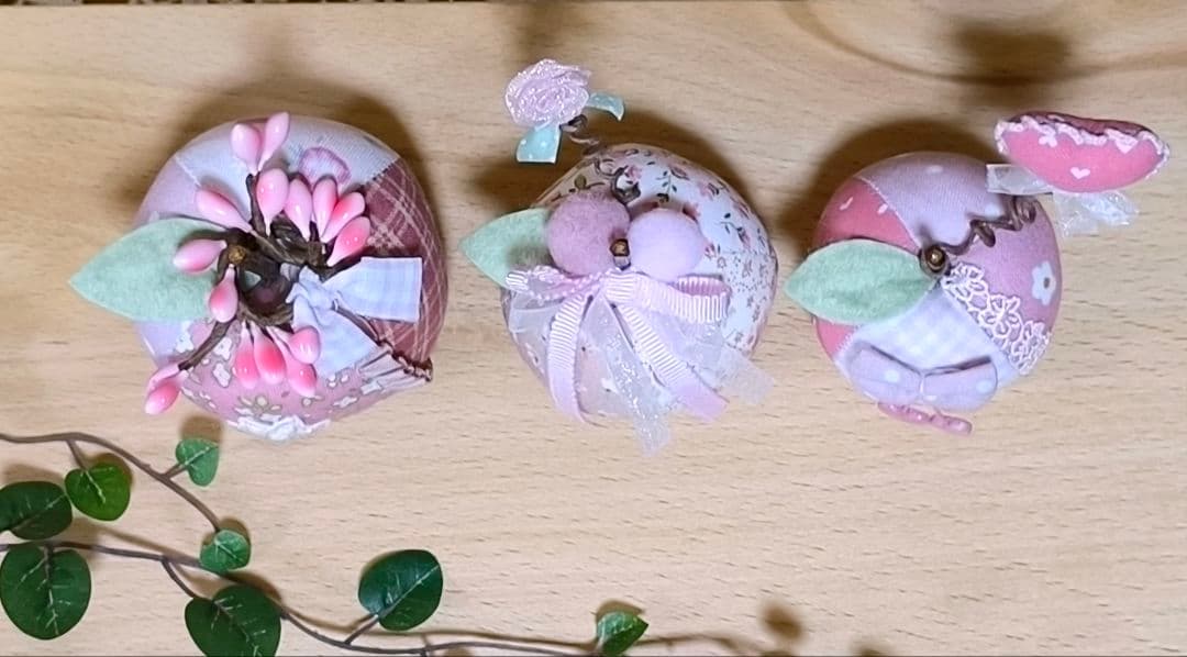 ⭐️アメリカンカントリー雑貨❤木製まん丸りんご＆乙女チックな三姉妹＆クッション