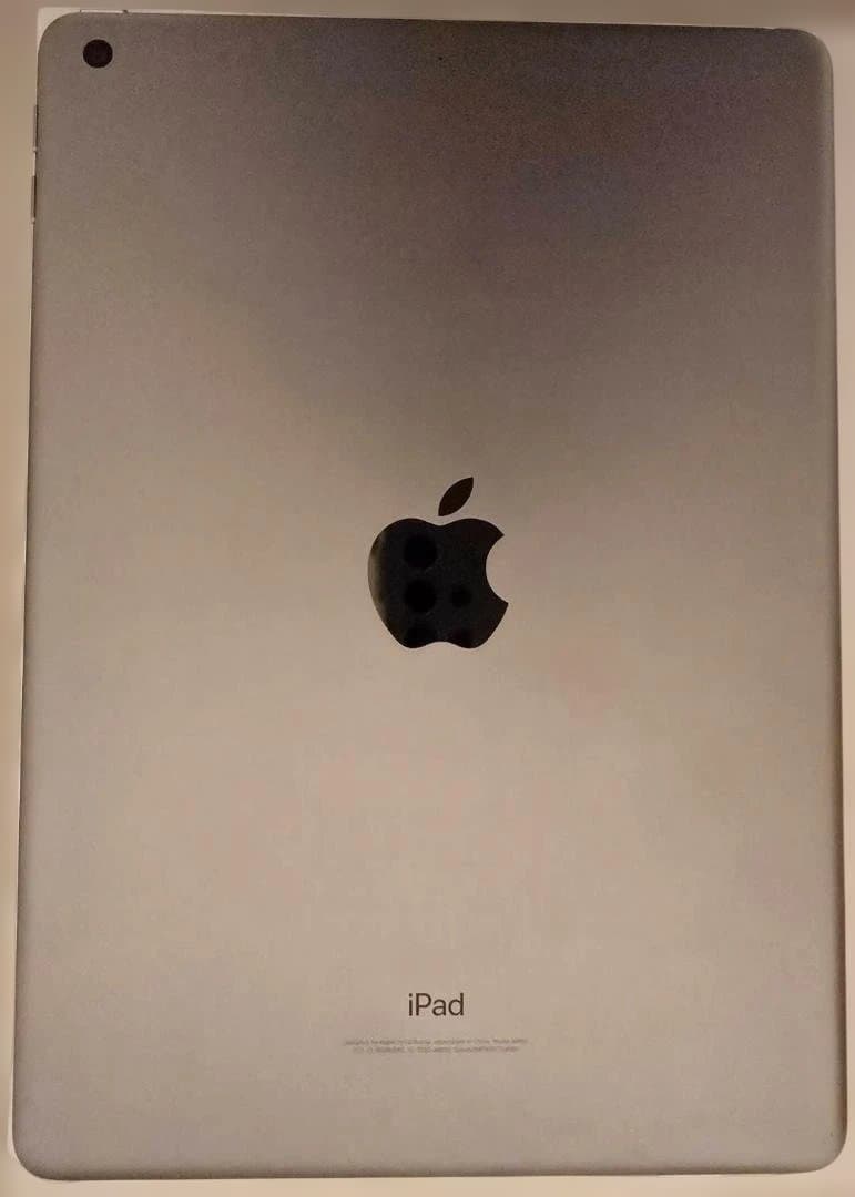 iPad (第6世代) 9.7インチ 128GB シルバー 本体