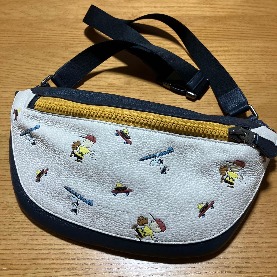 COACH スヌーピー ボディバッグ・ウエストバッグポーチ 日本限定
