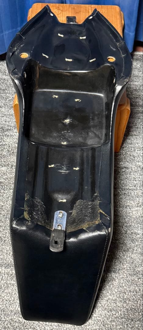 スポーツスター XL1200NS外し IRON アイアン キング&クイーンシート