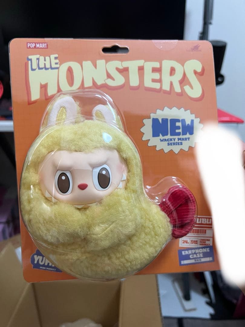 イヤホン POP MART MONSTERS LABUBU Earphone Case