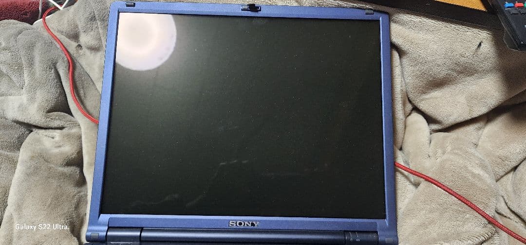 SONY製のかなり古いWindowsのXPの ノートPCです。本体のみ