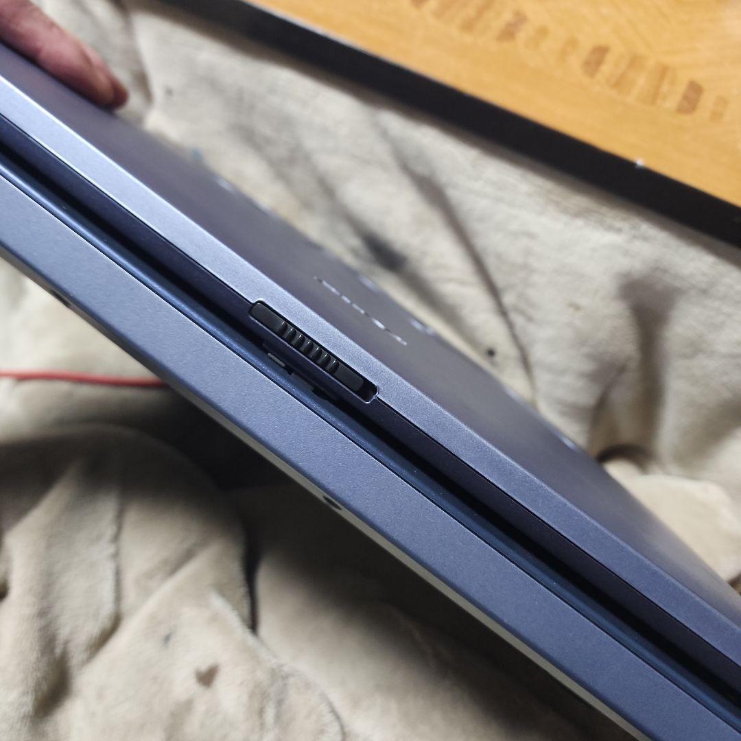 SONY製のかなり古いWindowsのXPの ノートPCです。本体のみ