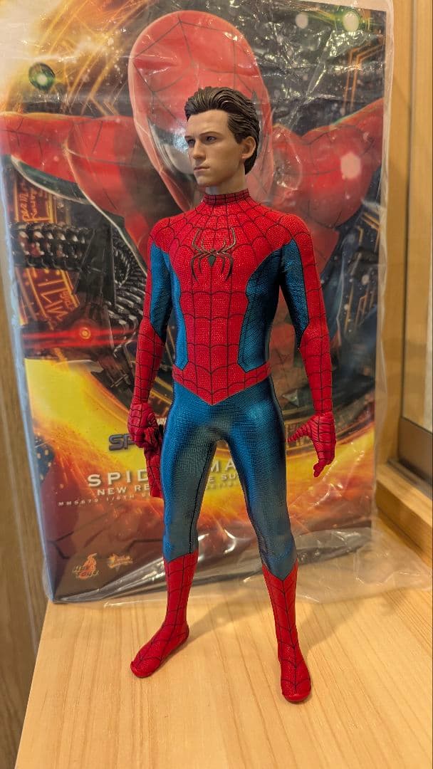 ホットトイズ スパイダーマン ニュー・レッド＆ブルースーツ MMS679