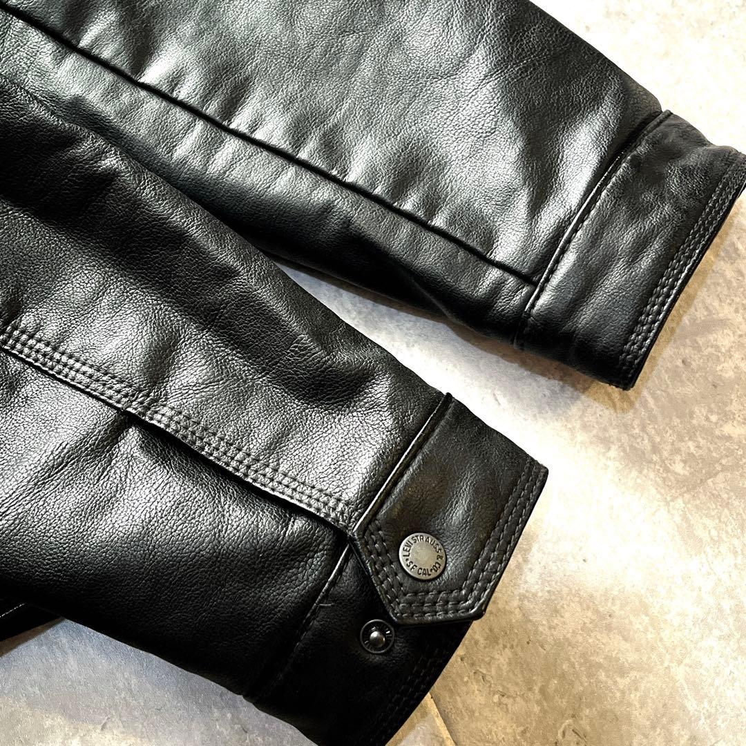 希少極美品　襟ボア　LEVI’Sフェイクレザージャケット トラッカージャケット