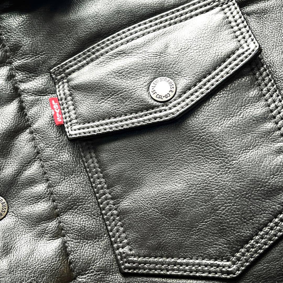 希少極美品　襟ボア　LEVI’Sフェイクレザージャケット トラッカージャケット