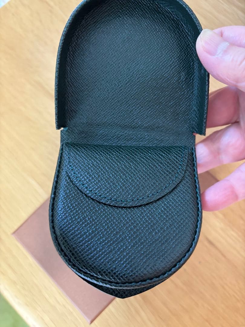 Louis Vuitton ケース ダークグリーン