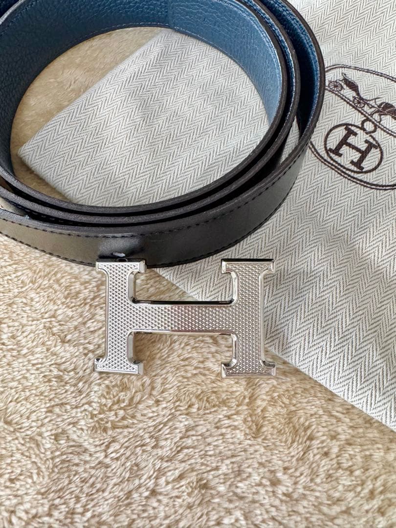 エルメス リバーシブル レザーベルト ブラック/ブルー Hギヨシェ32mm