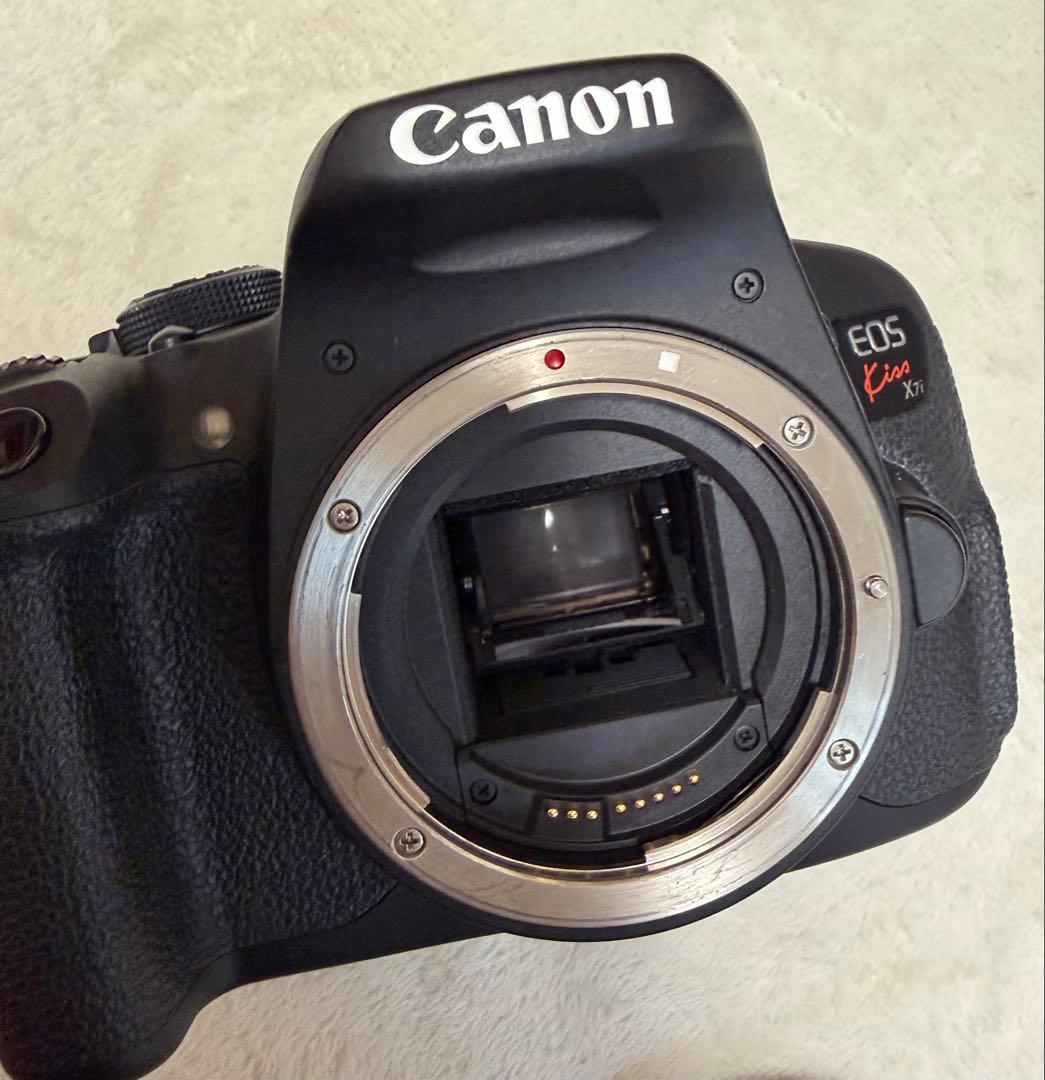 Canon EOS Kiss X7i デジタル一眼レフカメラ