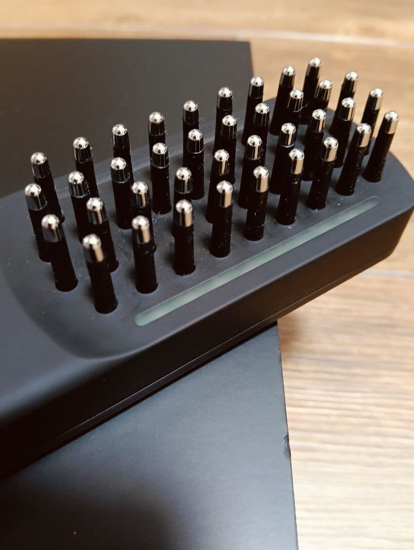 ＊Brighte ELEKIBRUSH 美顔器（説明書なし•ケーブル付／箱あり）