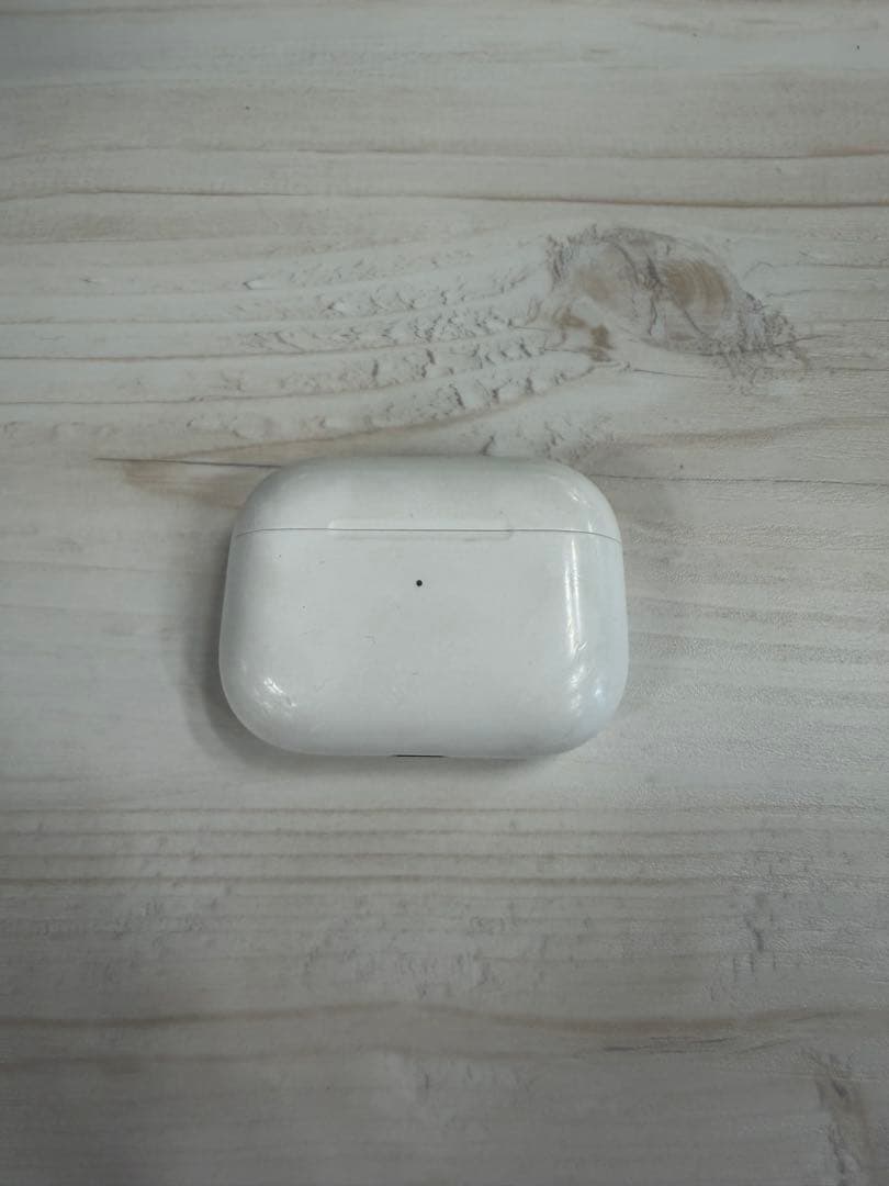 AirPods Pro 第2世代（Lightning、ワイヤレス）中古 本体