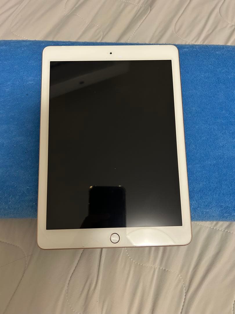 超美品 iPad 第6世代