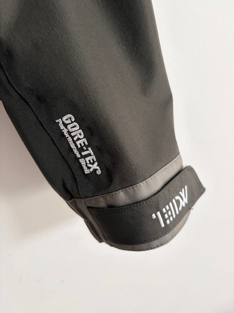 STUSSY ゴアテックス　マウンテンパーカー、ナイロンジャケット