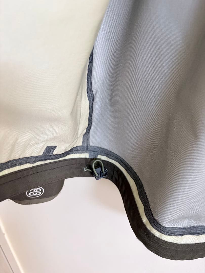 STUSSY ゴアテックス　マウンテンパーカー、ナイロンジャケット