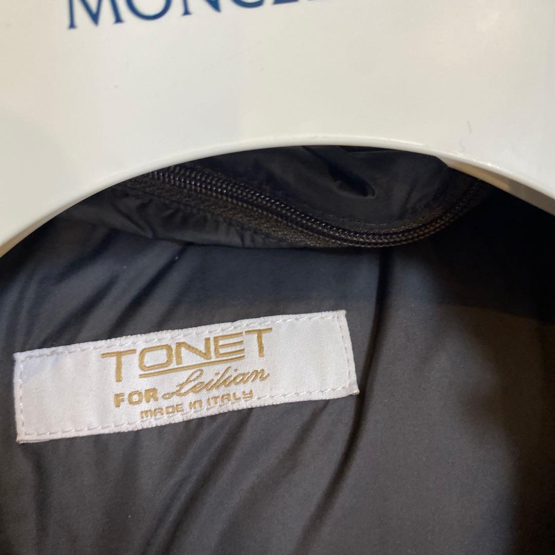 定価23万　フード付きダウンコート　軽量　ロイヤルクリーニング済み