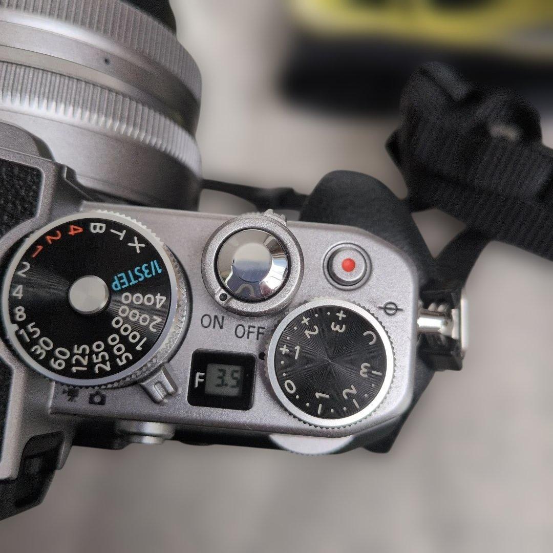 ニコン(Nikon)　Zfc 16-50 VR レンズキット グリップバッテリー